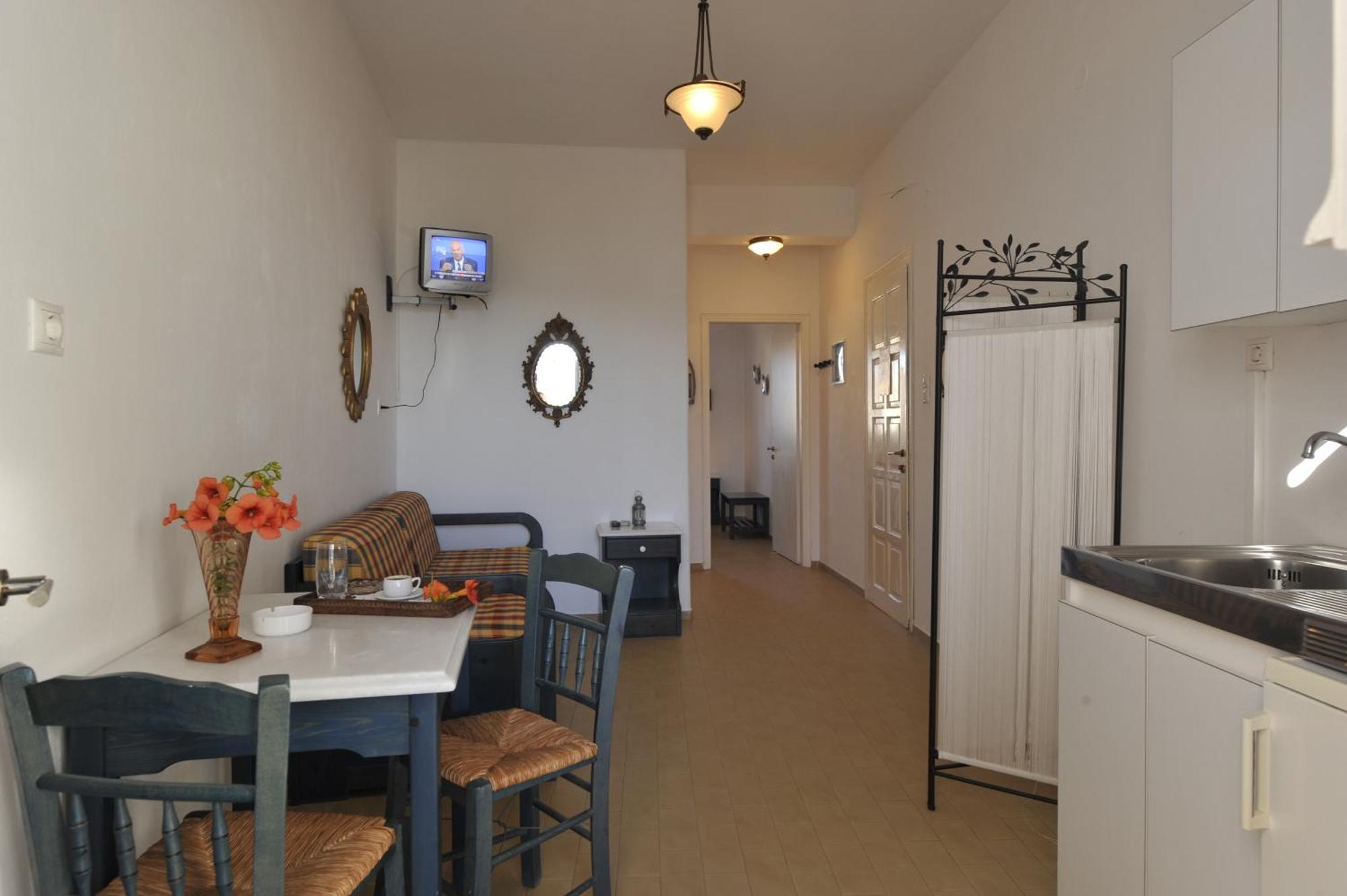 George'S Beach Studios Aliki  Room photo